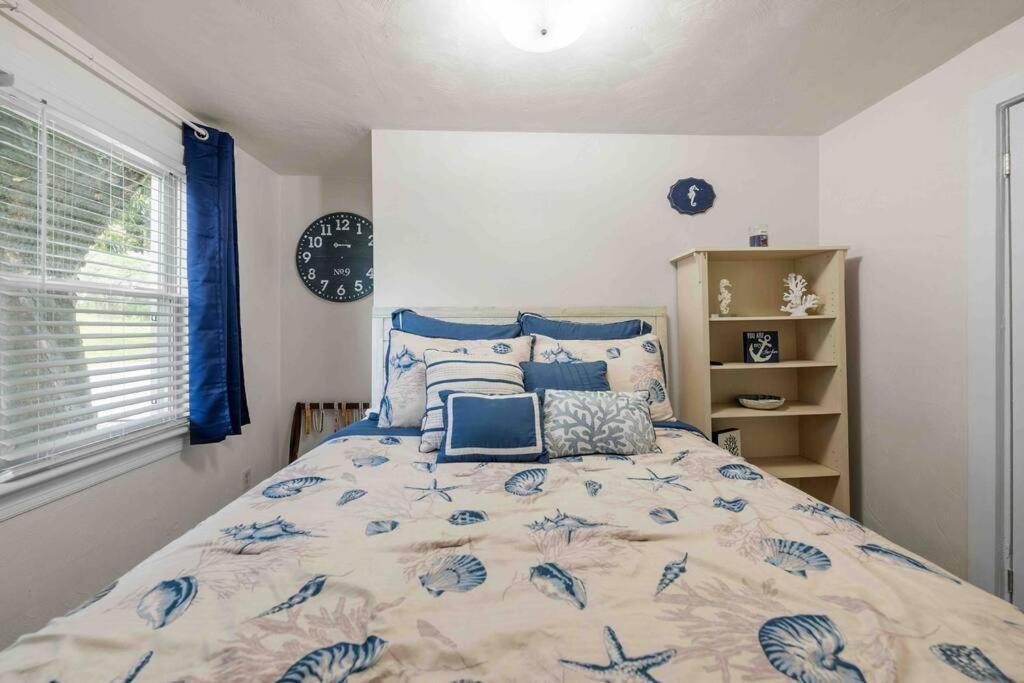 Beach Bungalow - 1 Block To Beach - Pets Welcome! Νόρφολκ Εξωτερικό φωτογραφία