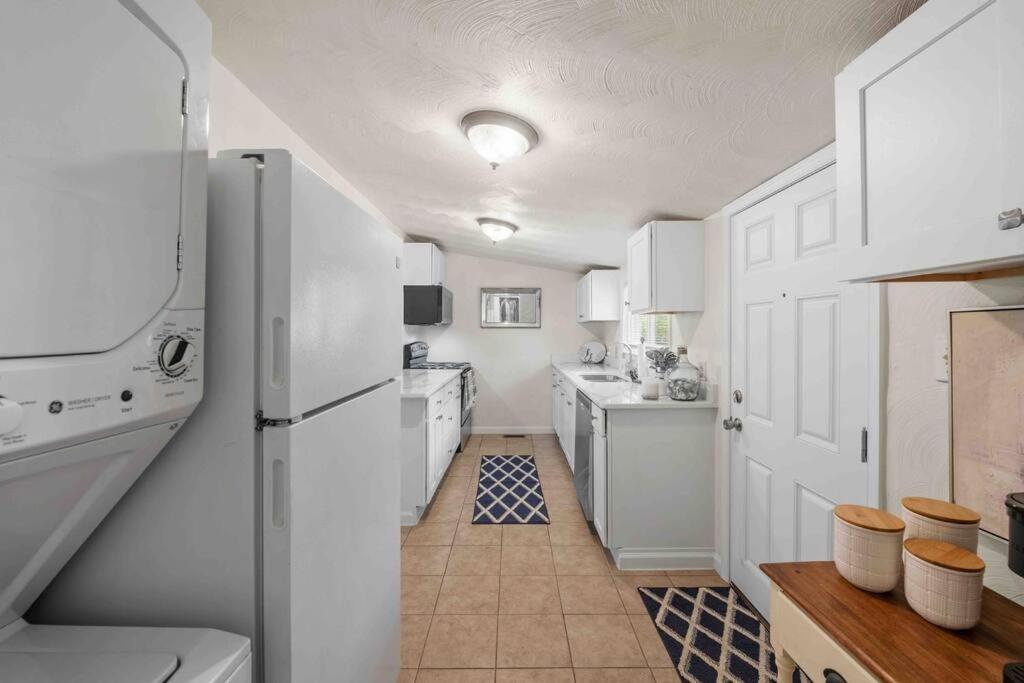 Beach Bungalow - 1 Block To Beach - Pets Welcome! Νόρφολκ Εξωτερικό φωτογραφία